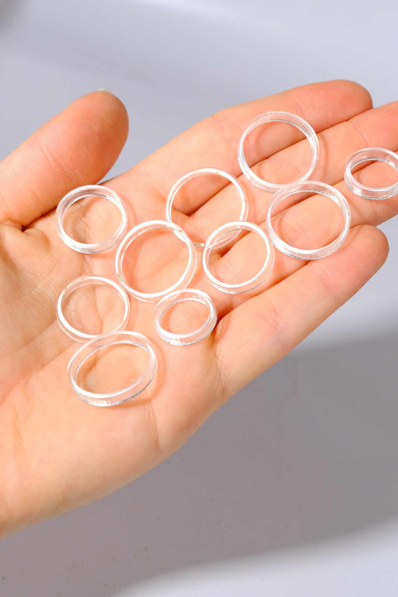 Plastic Sphere Stand