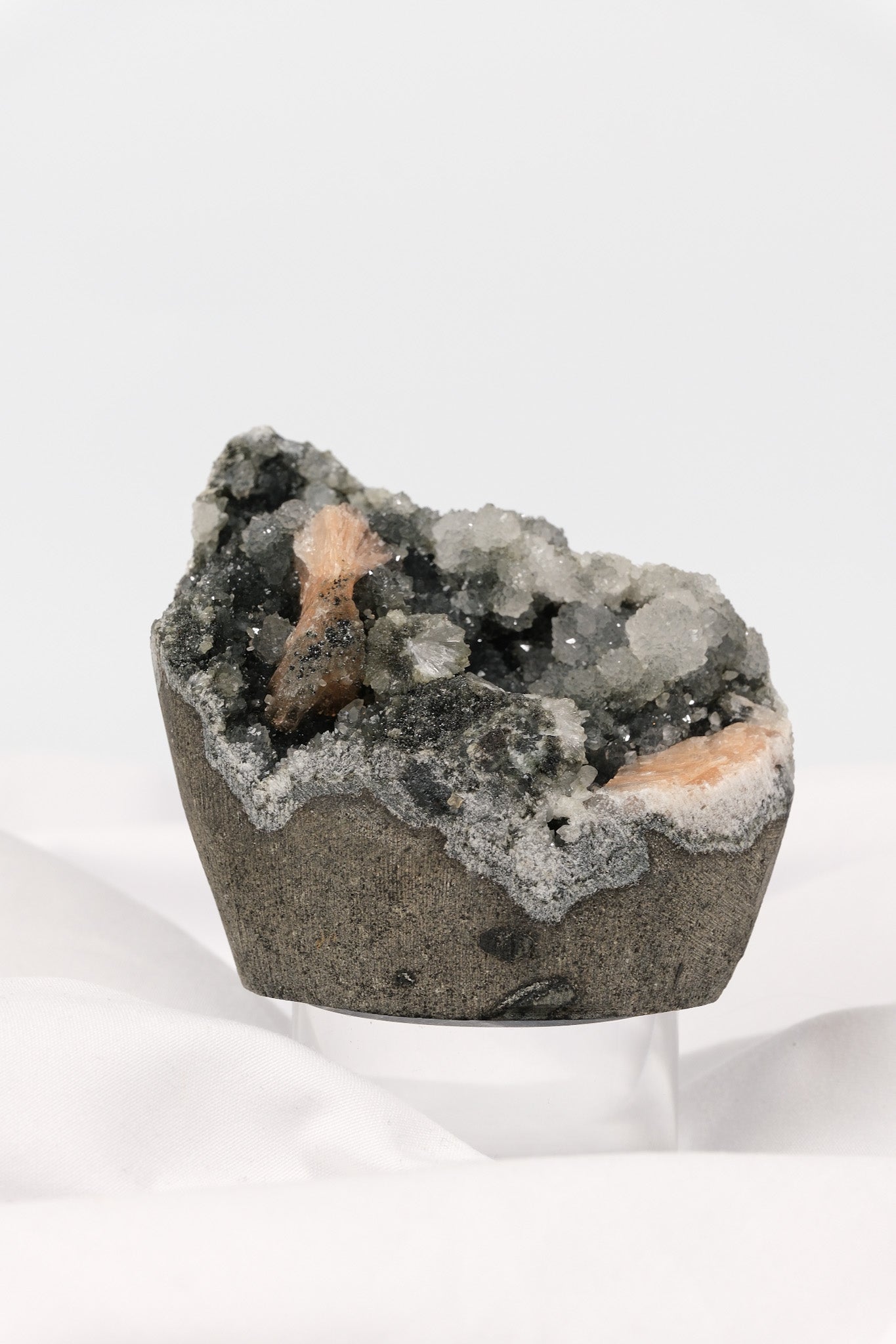 Apophyllite & Stilbite on Black Chalcedony Cutbase
