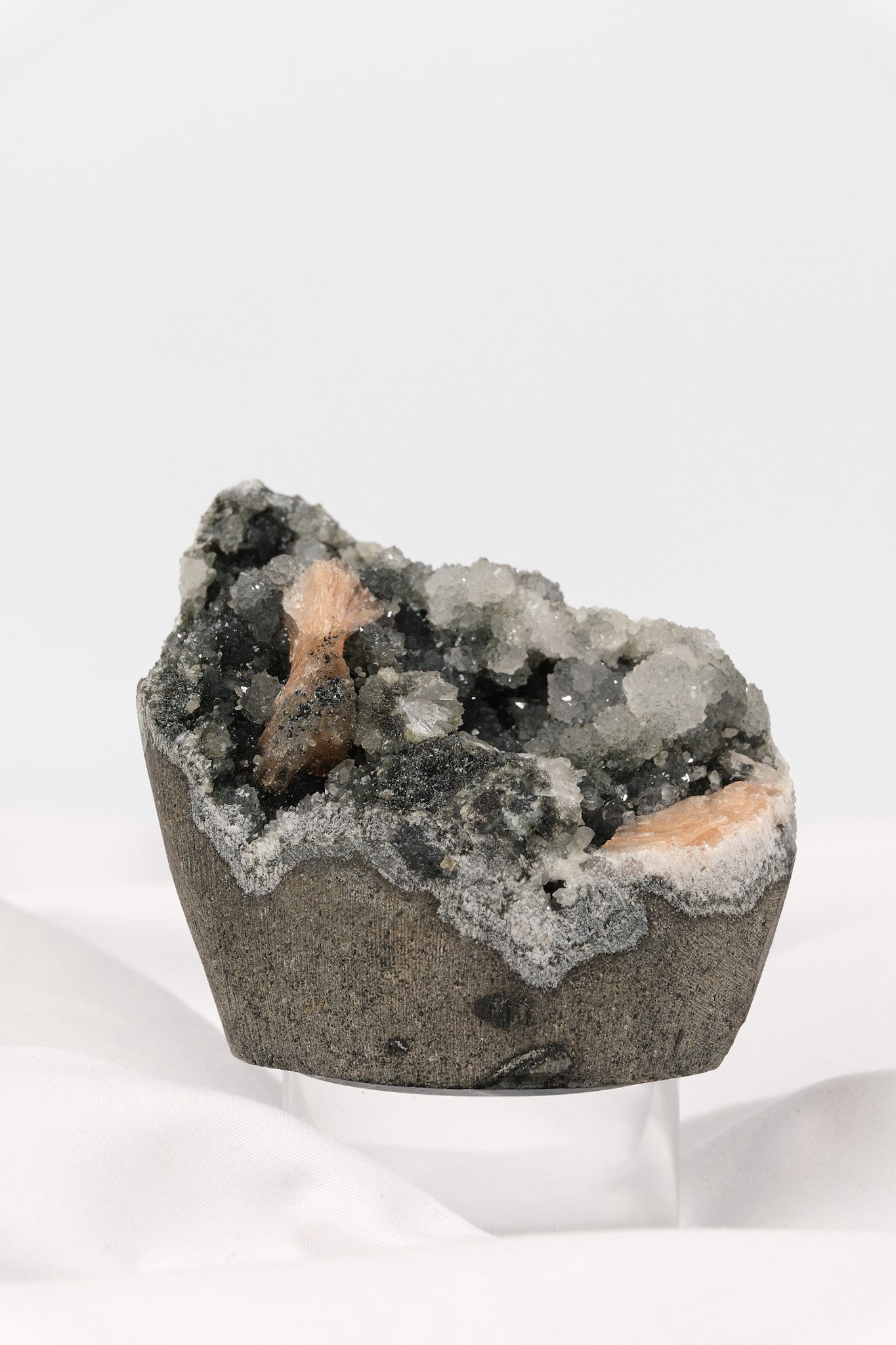 Apophyllite & Stilbite on Black Chalcedony Cutbase