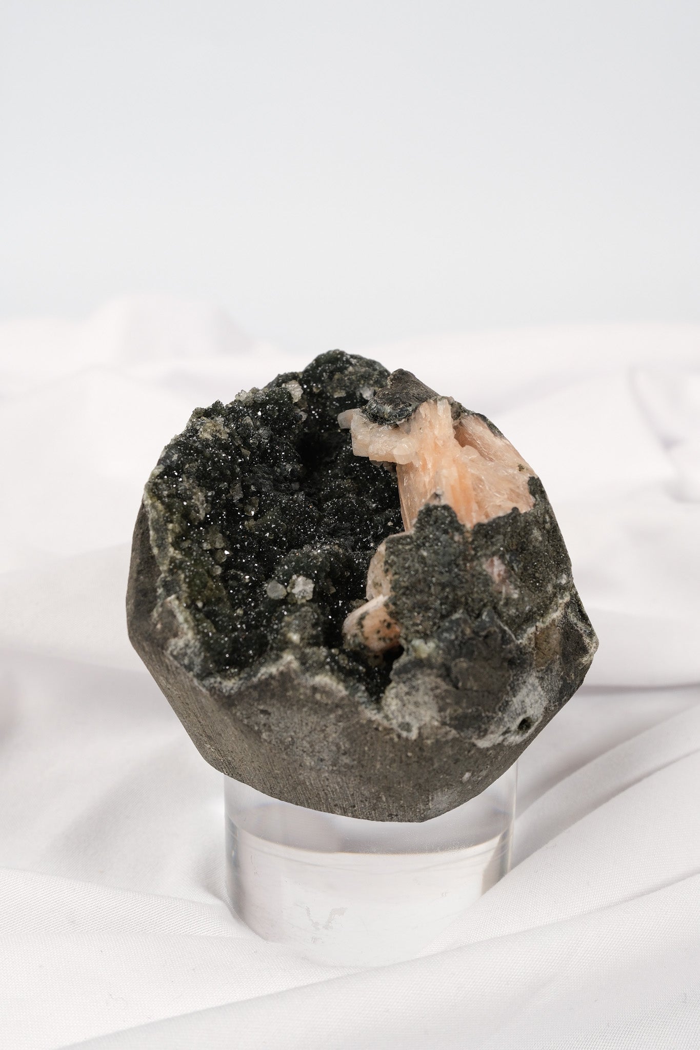 Apophyllite & Stilbite on Black Chalcedony Cutbase