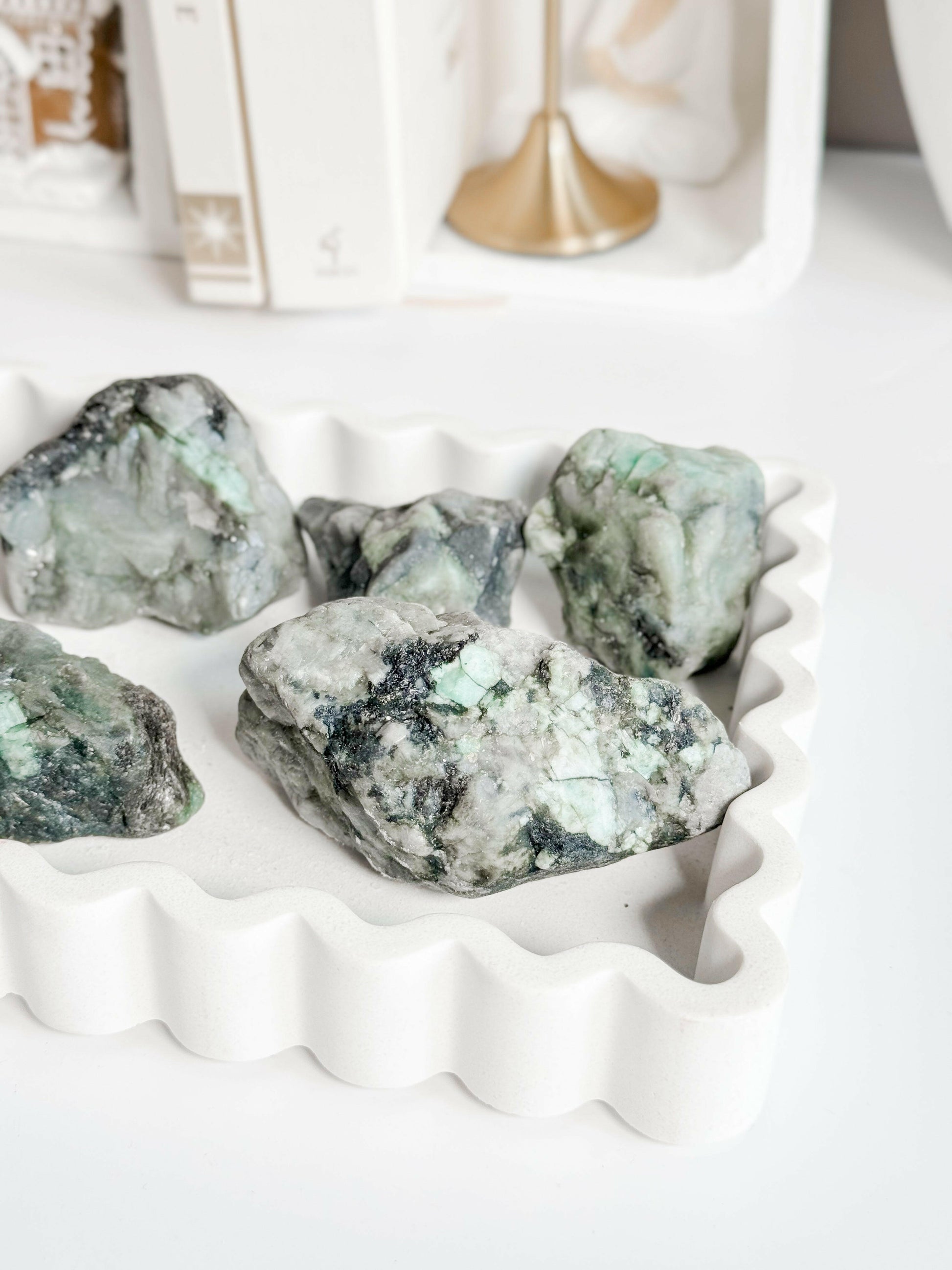 Emerald Raw Healing Crystal.