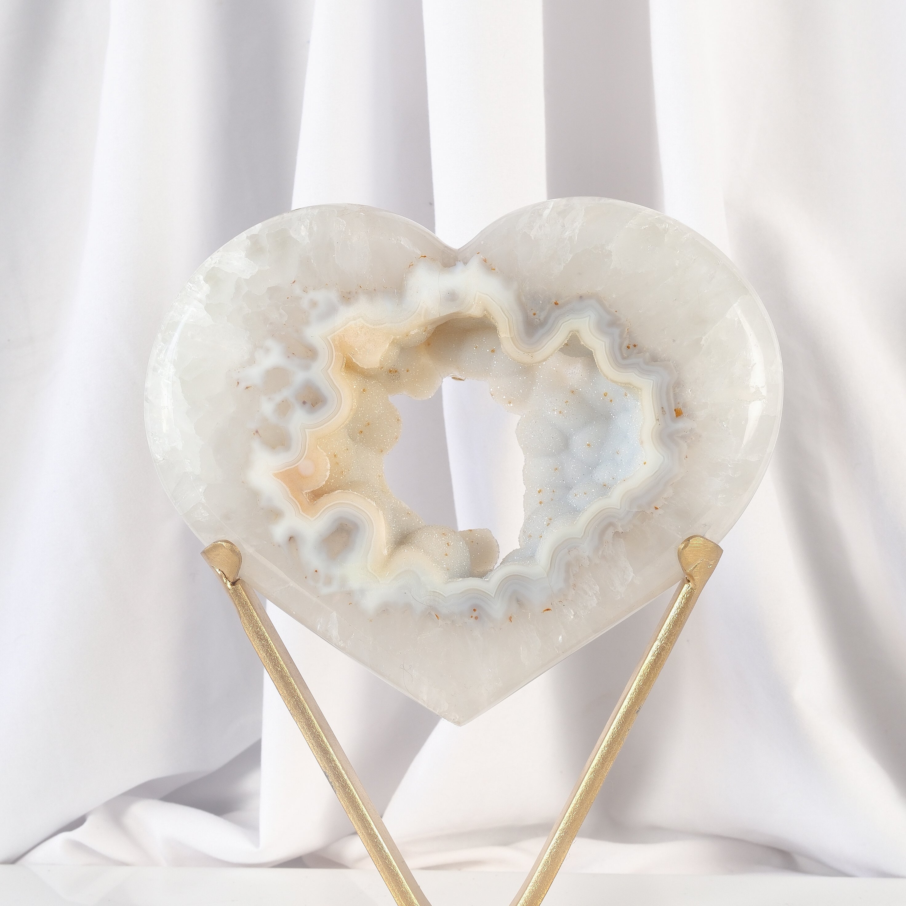 Druzy Agate Heart on Premium Stand