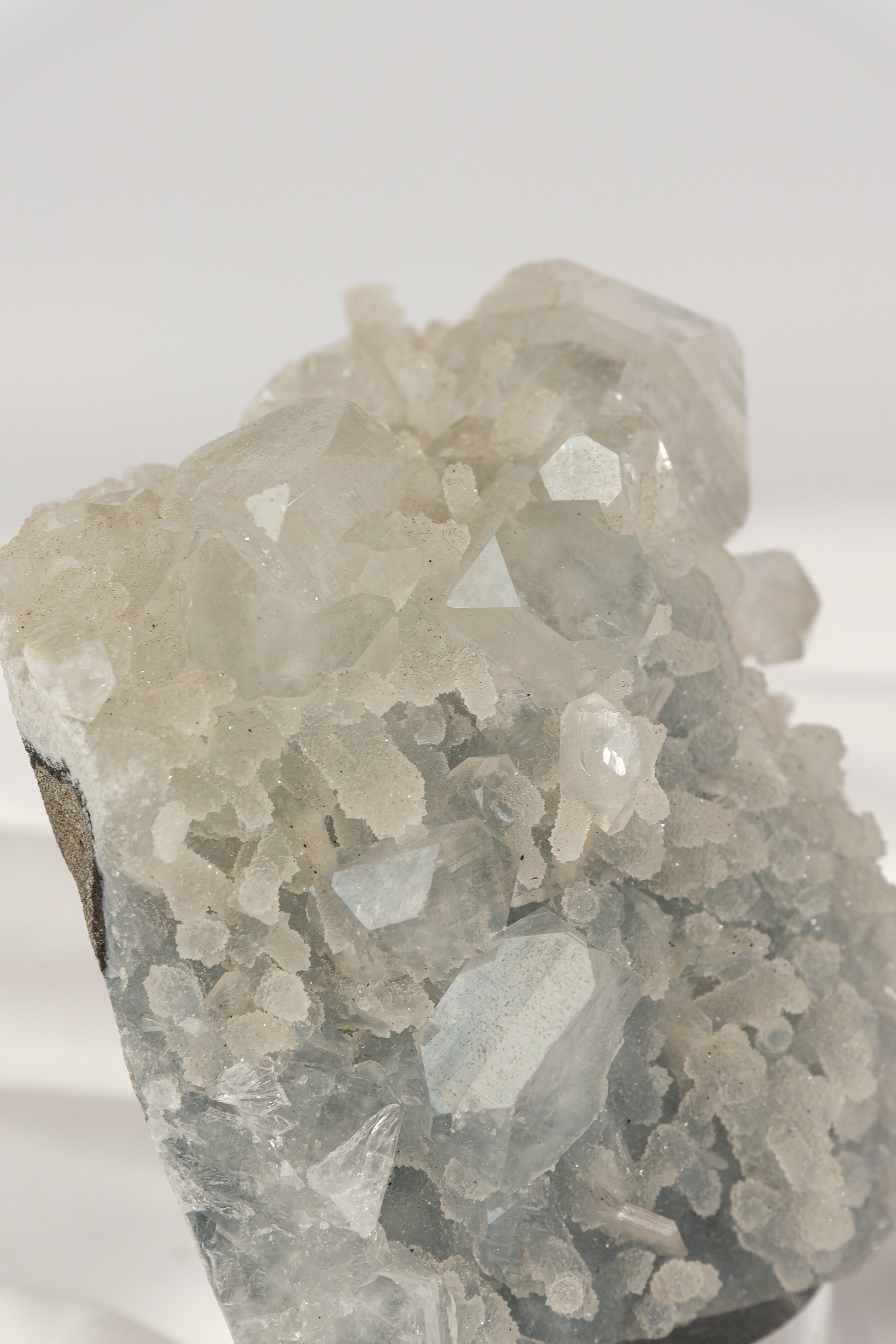 Apophyllite Blue Chalcedony Cutbase