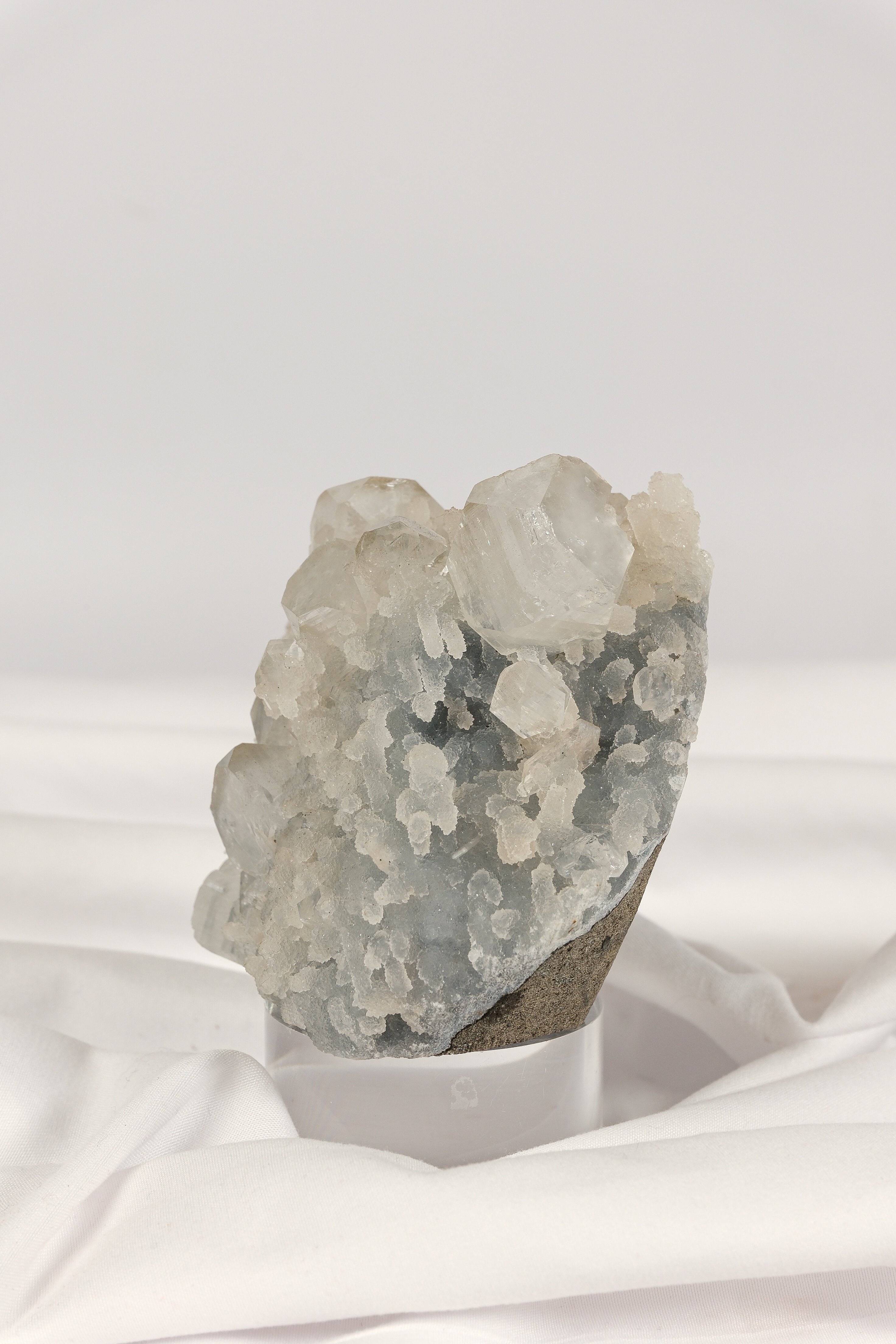 Apophyllite Blue Chalcedony Cutbase