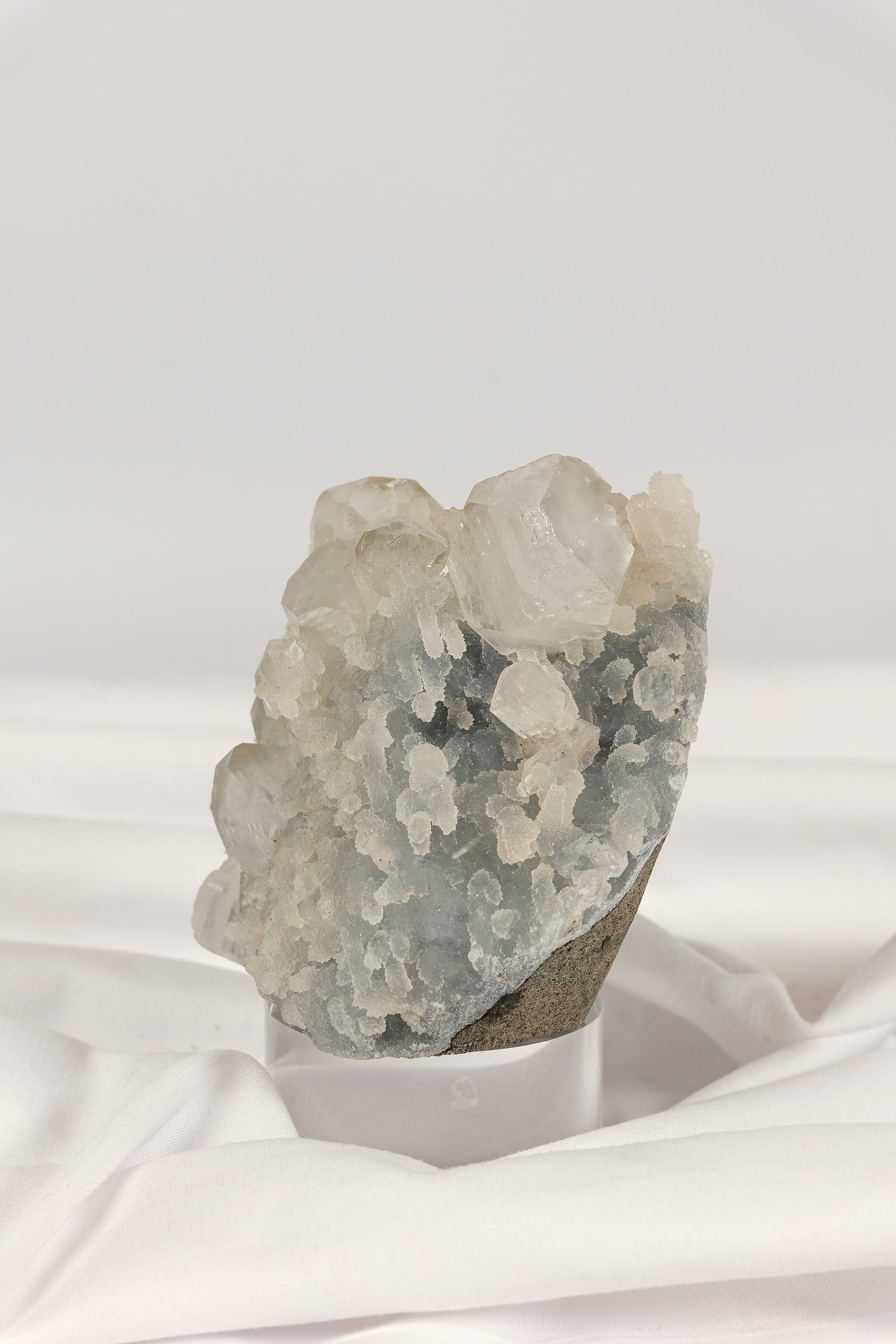 Apophyllite Blue Chalcedony Cutbase