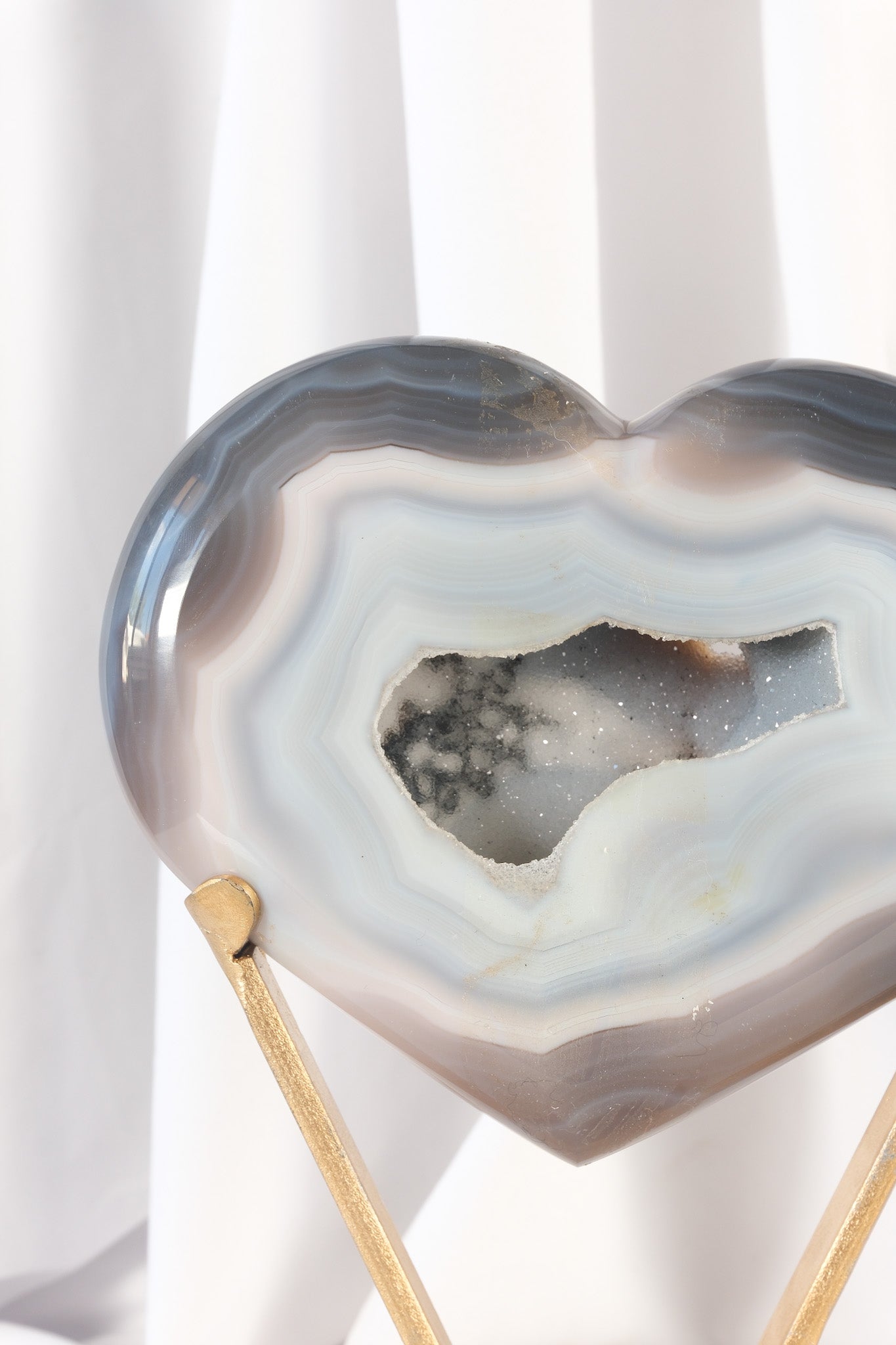 Druzy Agate Heart on Premium Stand