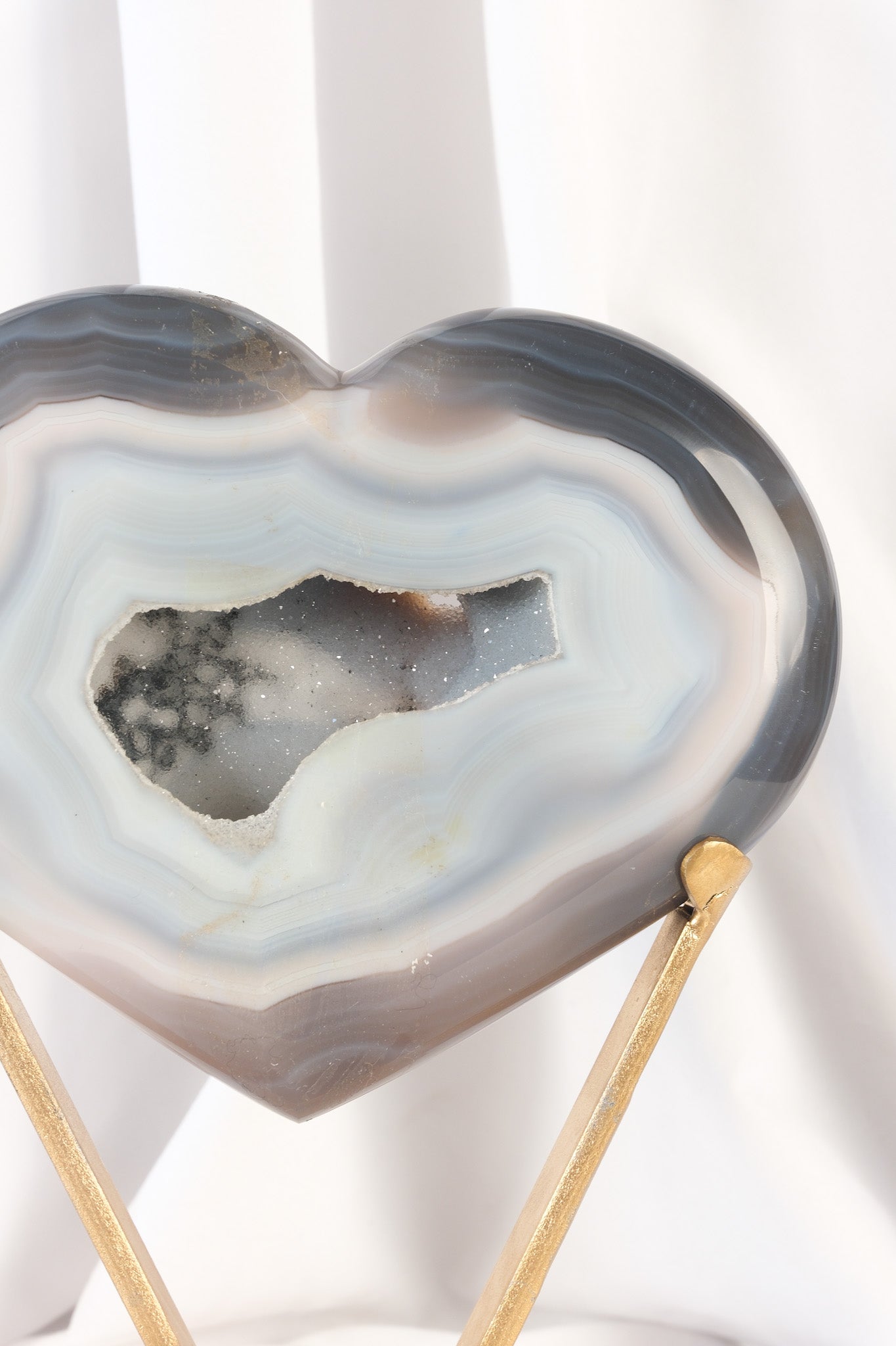 Druzy Agate Heart on Premium Stand