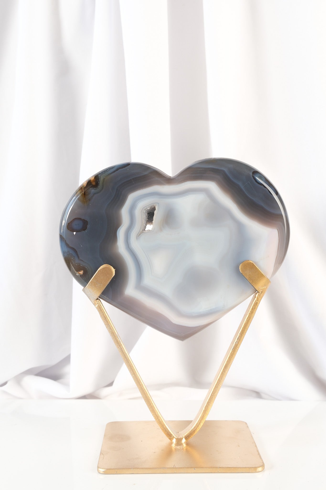 Druzy Agate Heart on Premium Stand