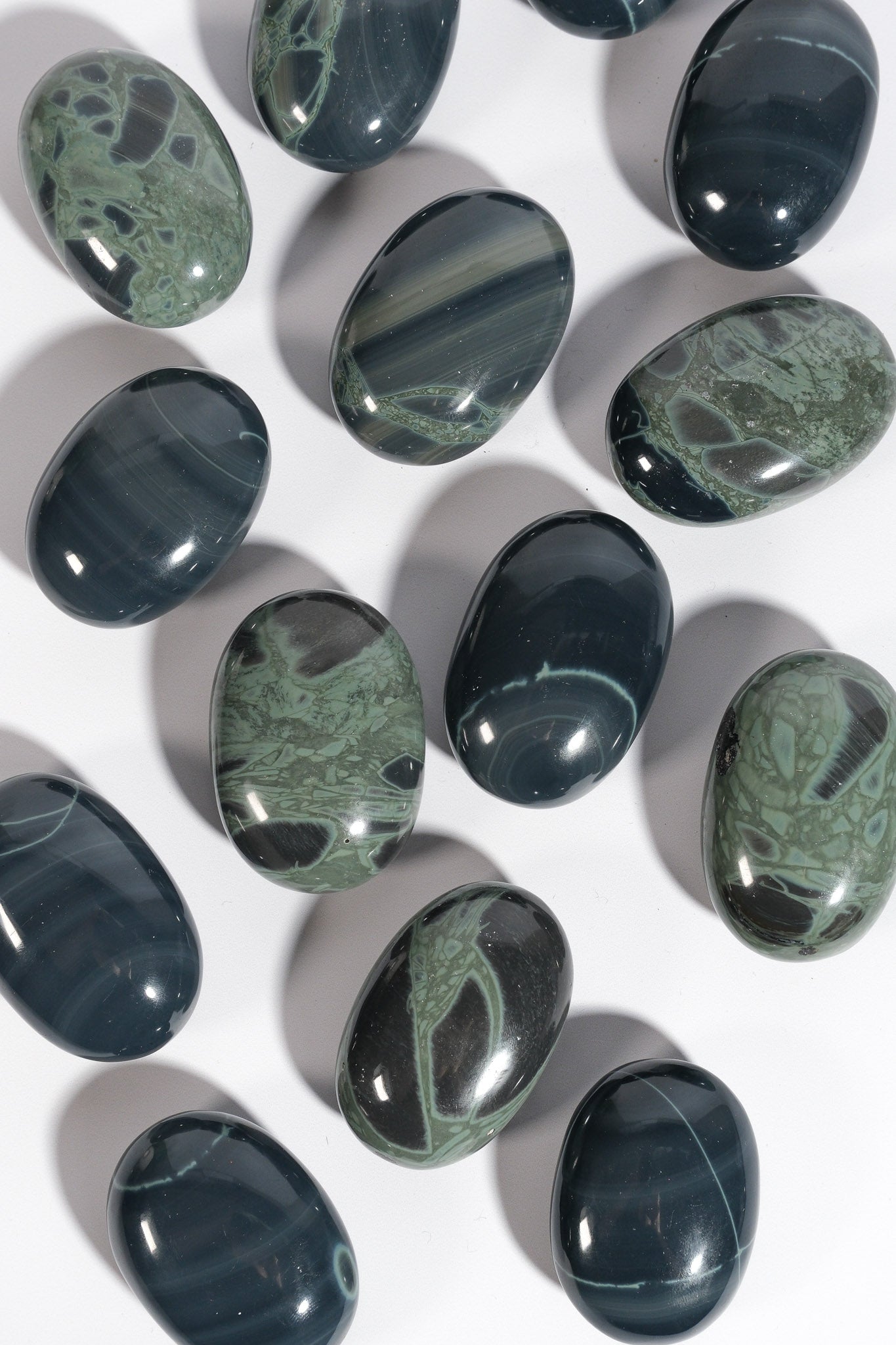 Spiderweb Jasper Palmstone