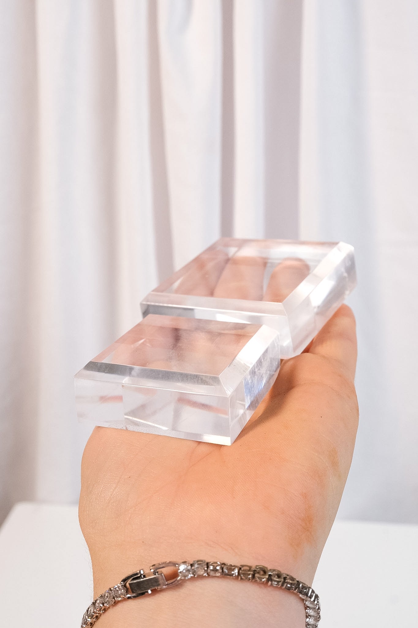 Bevelled Edge Acrylic Specimen Display Stand