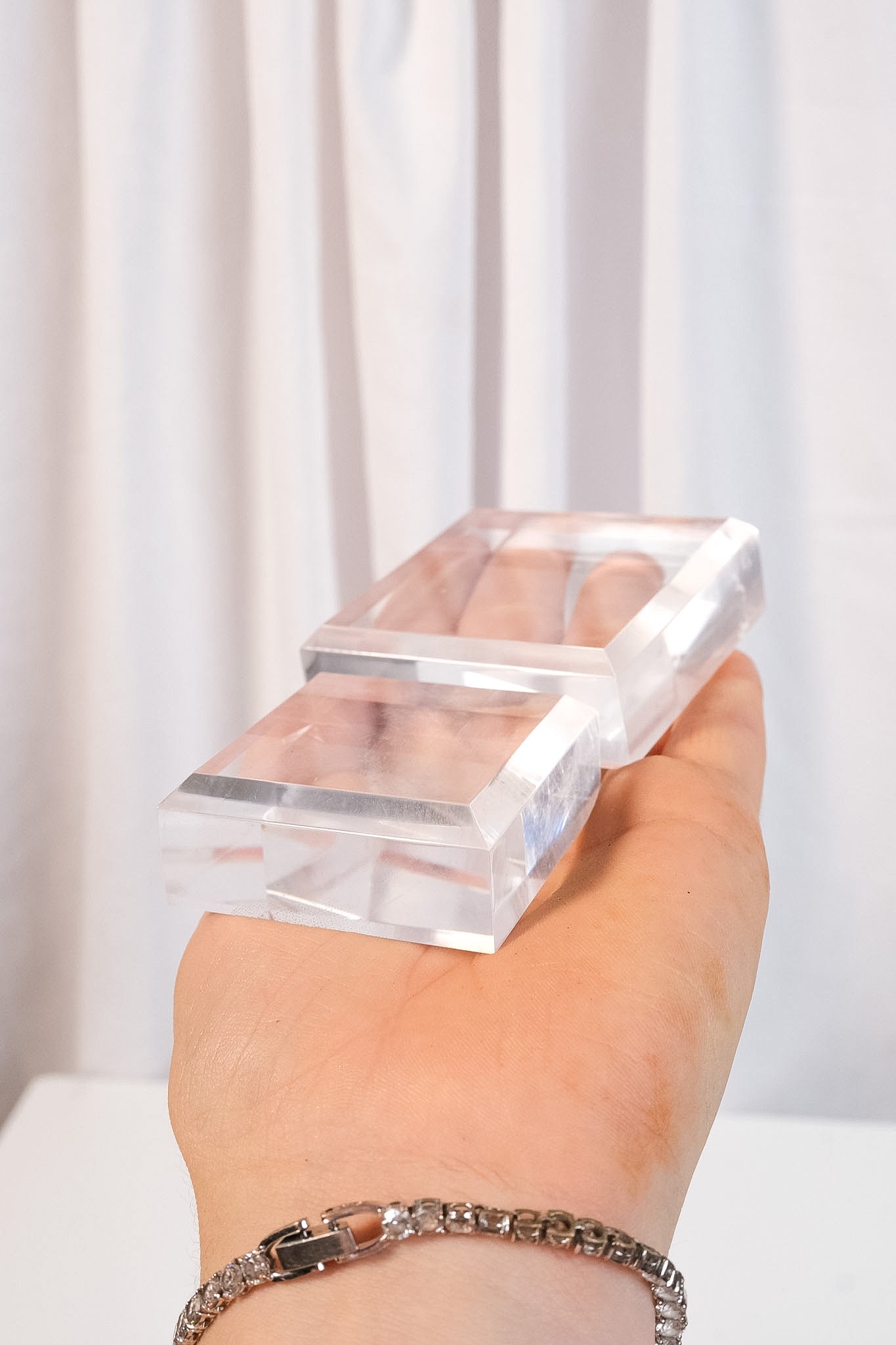 Bevelled Edge Acrylic Specimen Display Stand