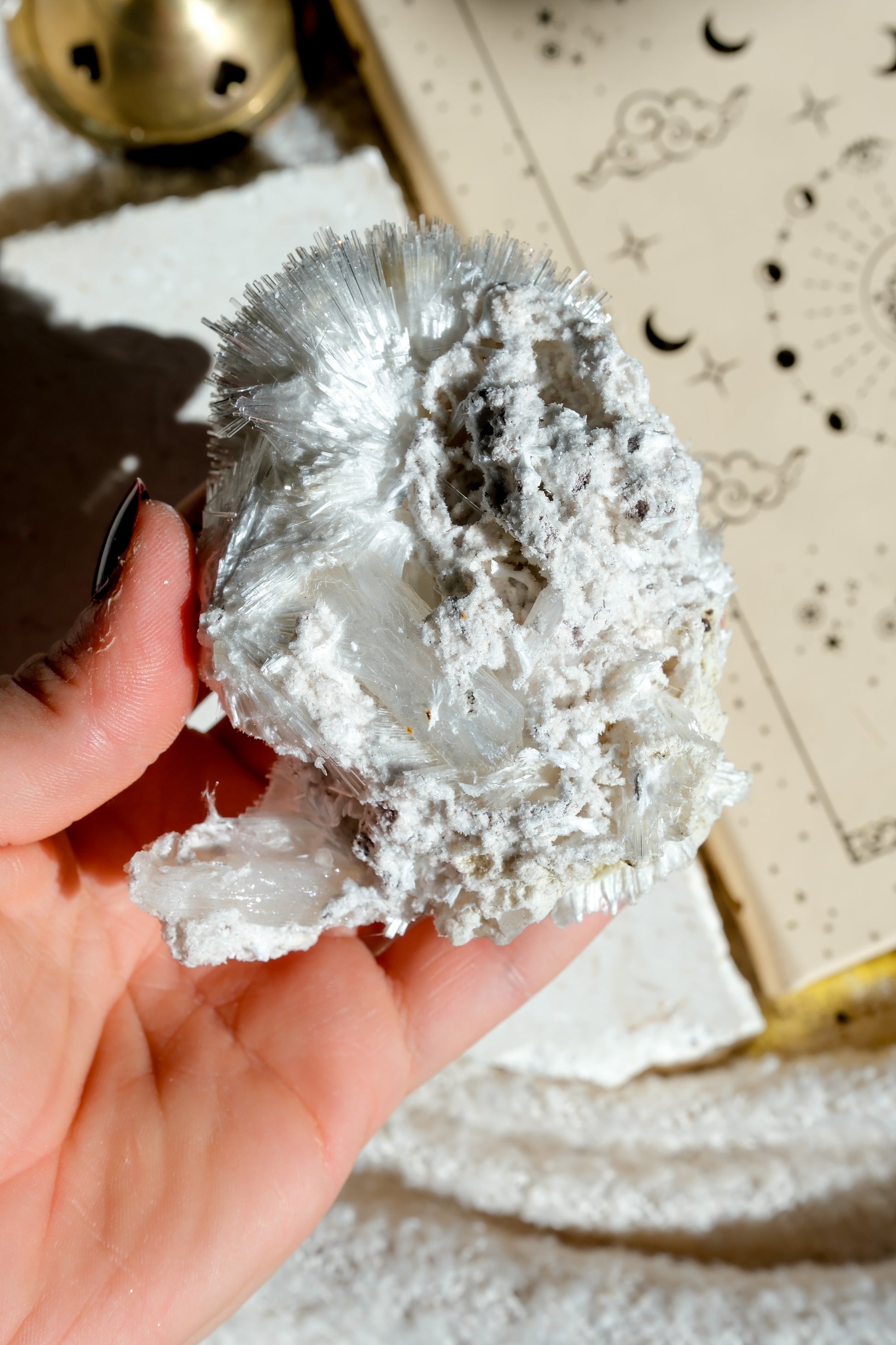 Mesolite Specimen Cluster · 18