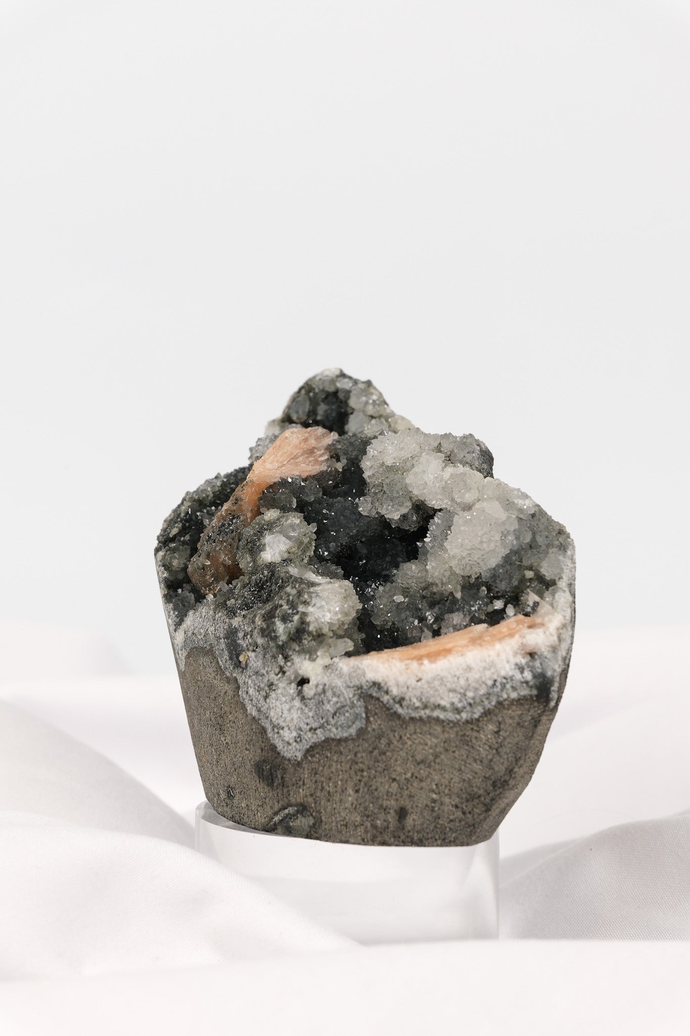 Apophyllite & Stilbite on Black Chalcedony Cutbase