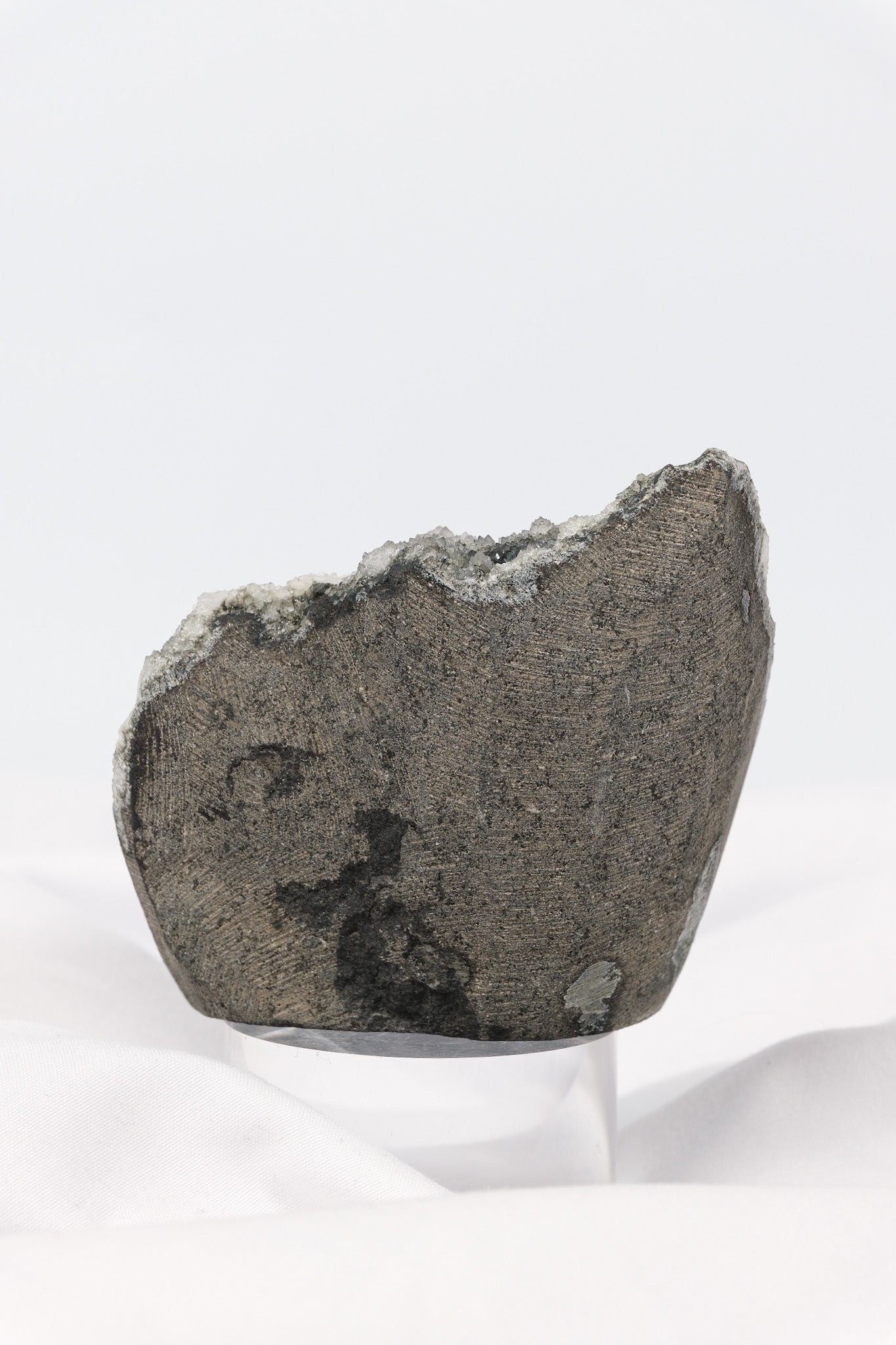 Apophyllite & Stilbite on Black Chalcedony Cutbase