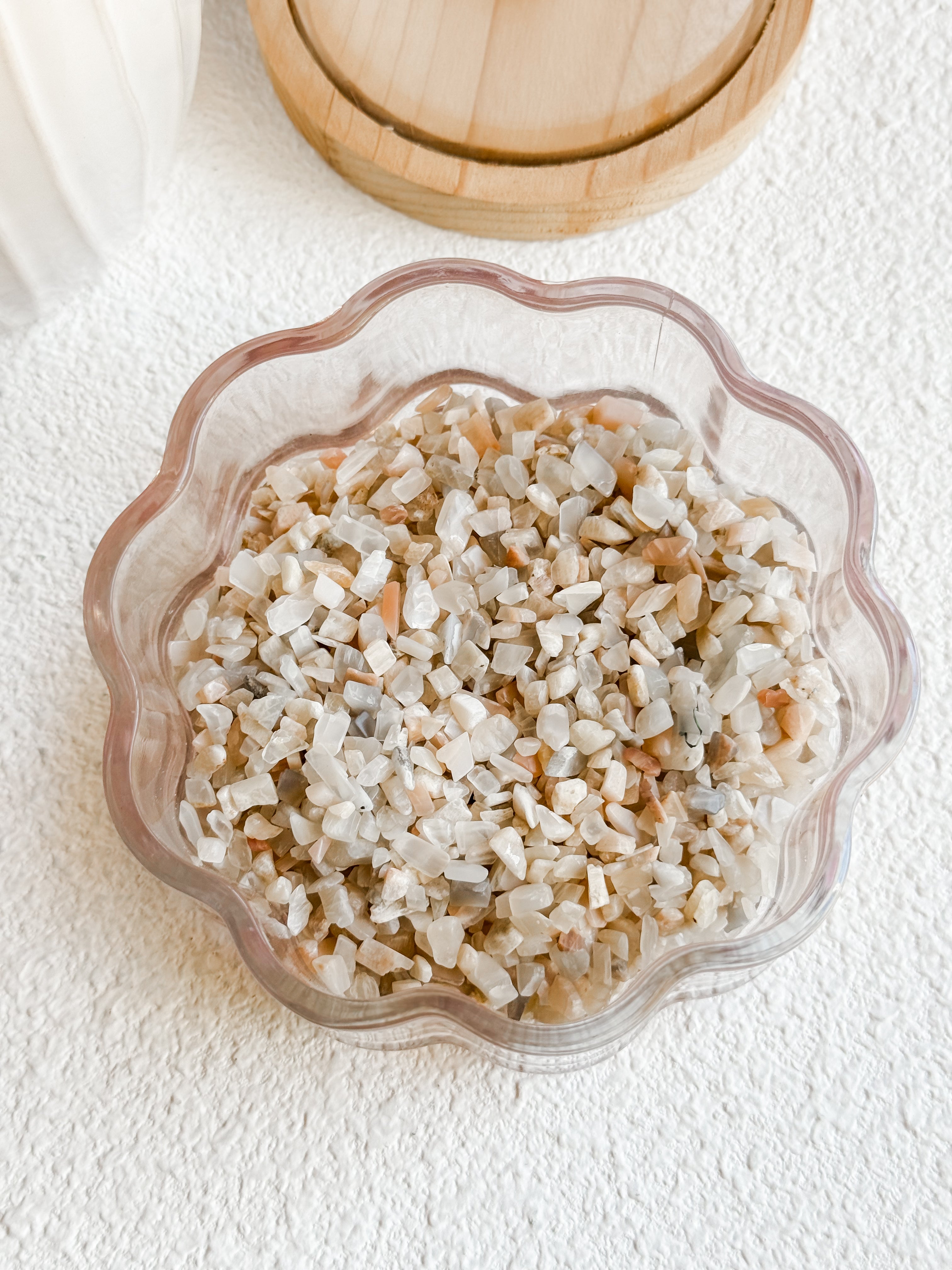 Peach Moonstone Chips (100g)