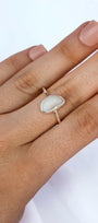 Mother of Pearl Ring | Size 10/T Healing Crystal.