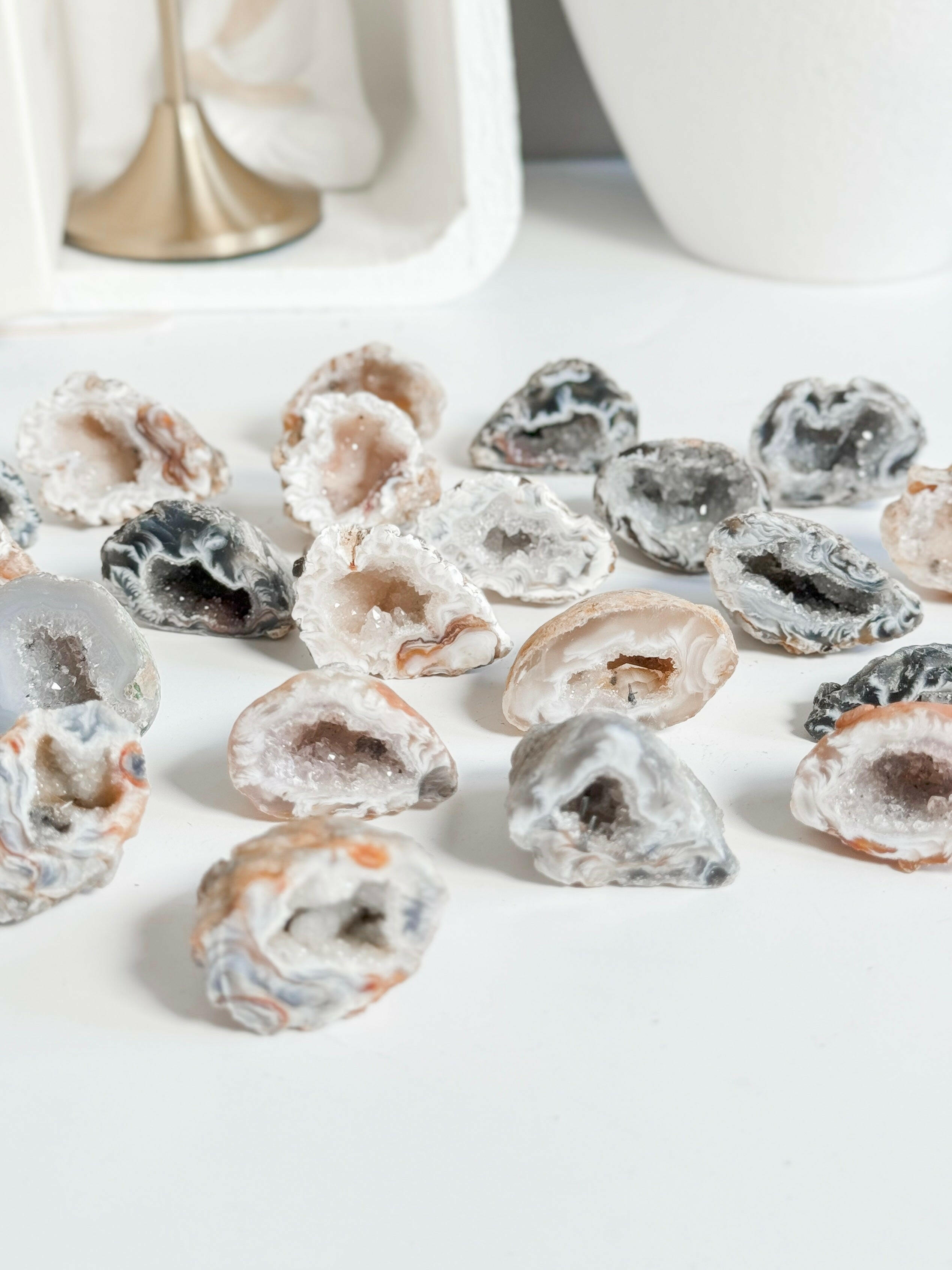 Oco Agate Geode Healing Crystal.