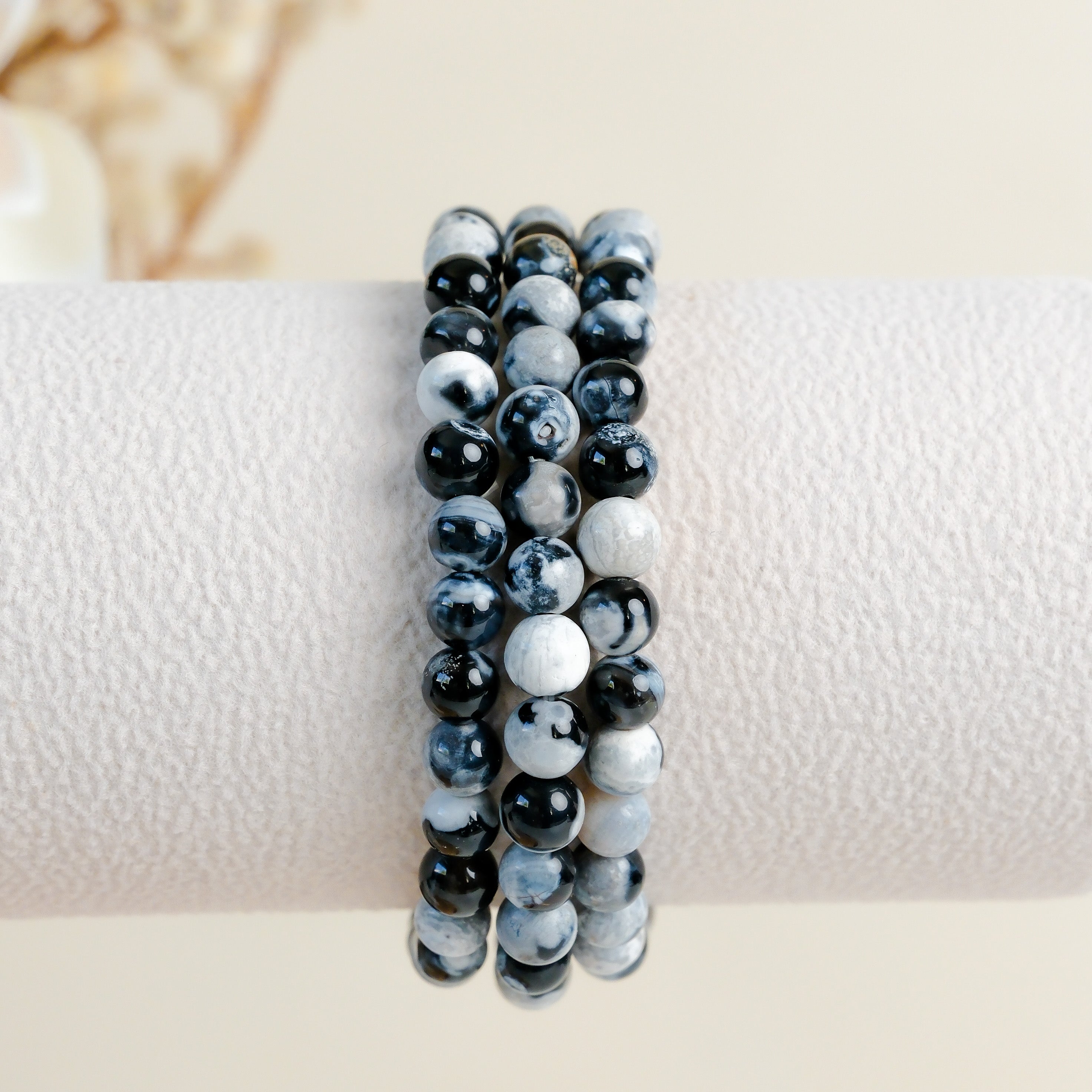Orca Agate 6mm Bracelet