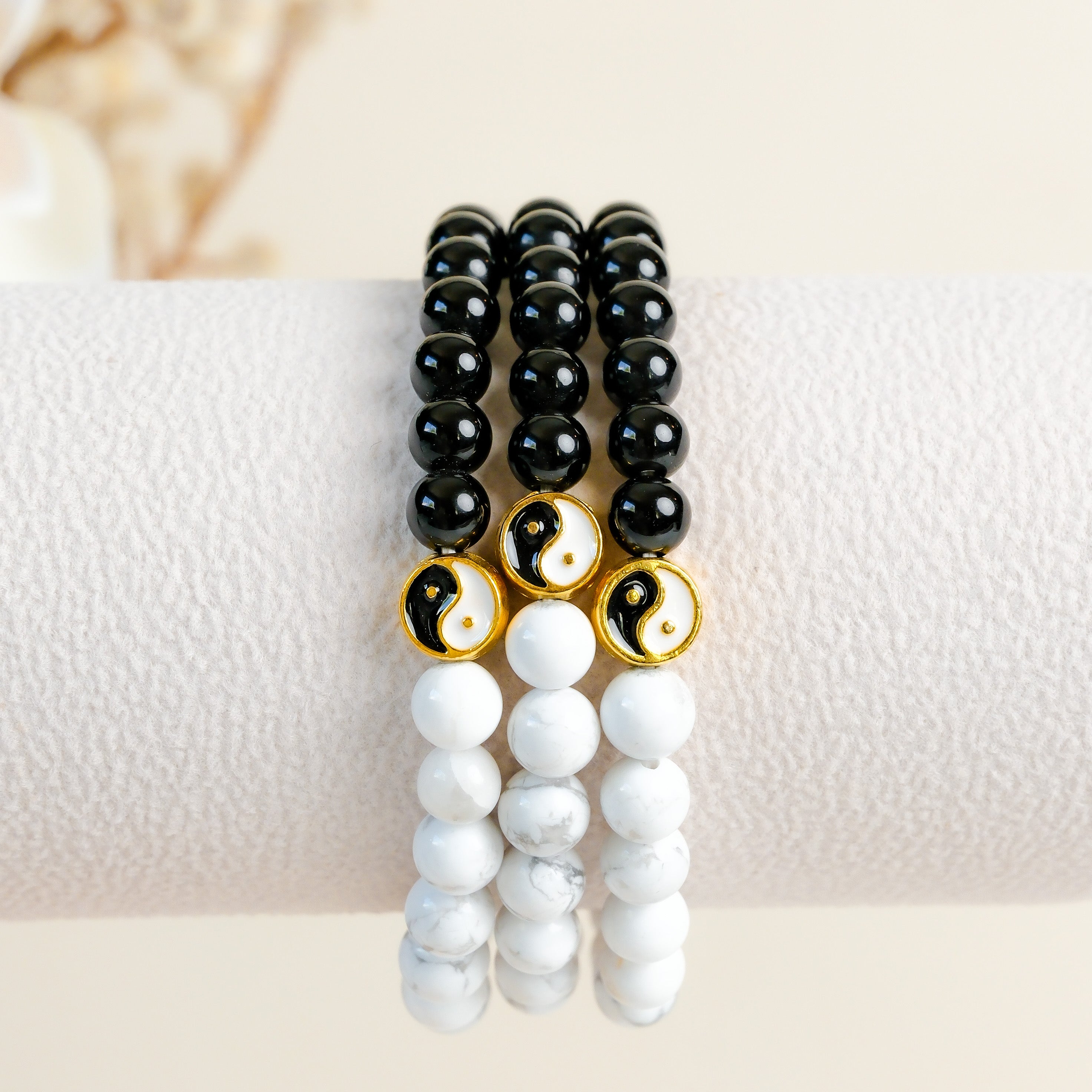 Howlite & Black Obsidian with Taiji 6mm Bracelet