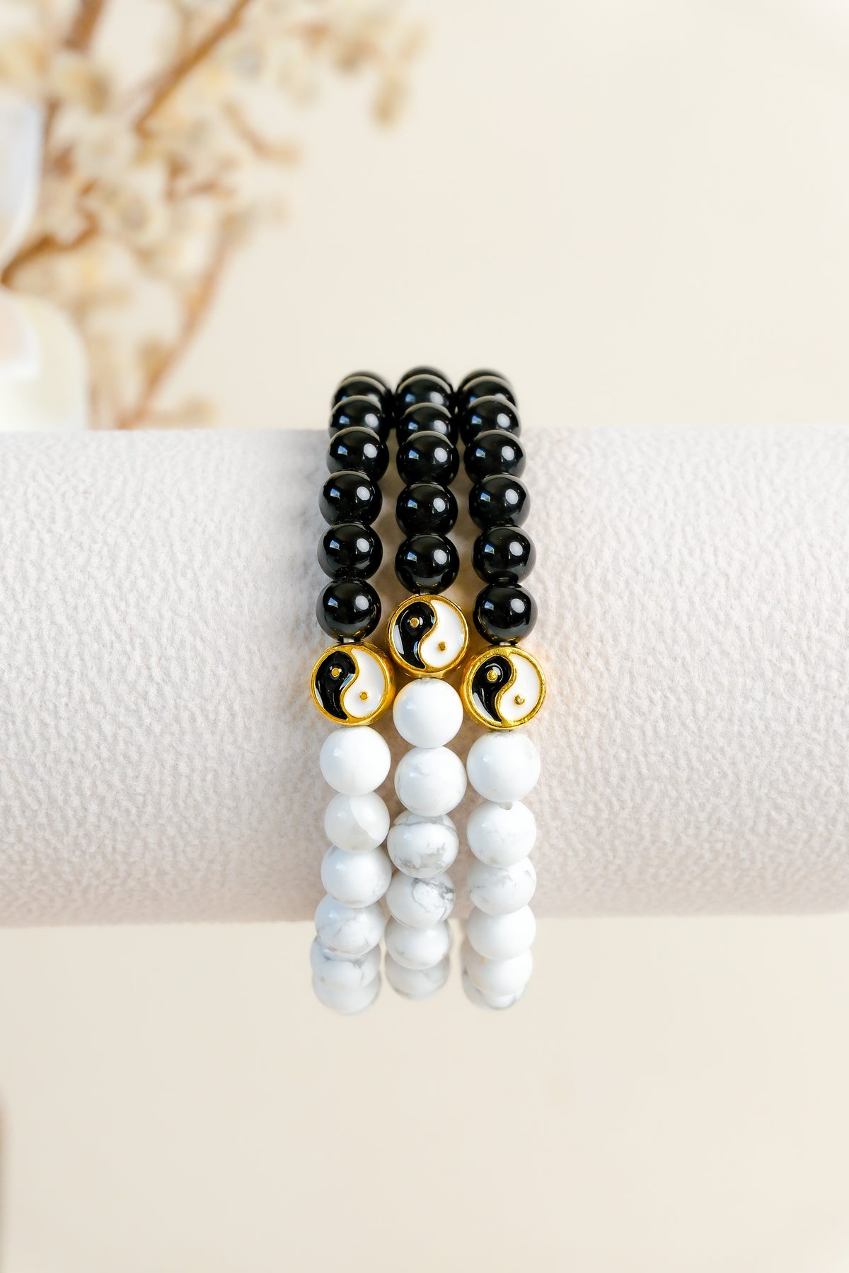 Howlite & Black Obsidian with Taiji 6mm Bracelet